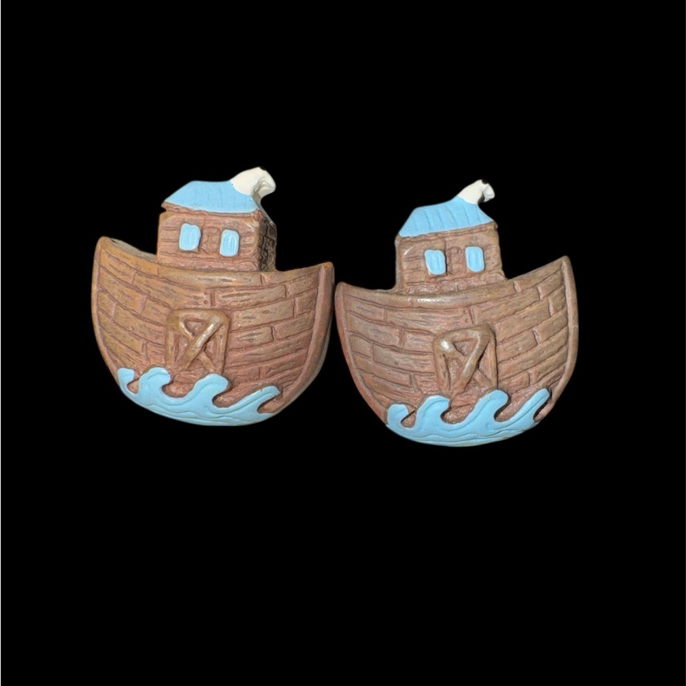 Vintage 90s Noah’s Ark Earrings Acrylic 1.25"